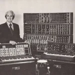 bob moog con su sintetizador